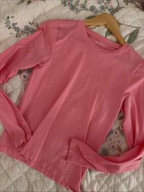 Wild Fable Classic Crewneck Long Sleeve Top in Pink